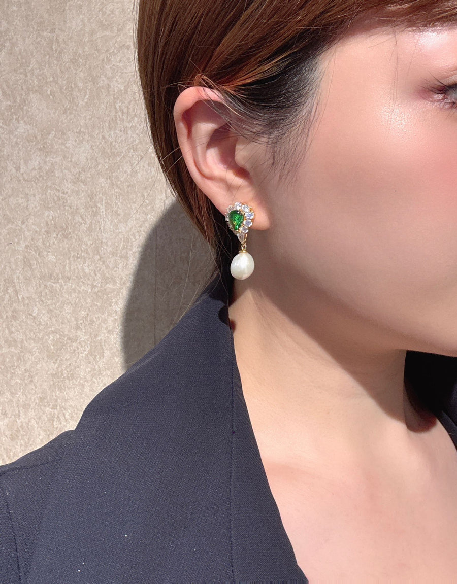 E251132 Allium Earrings