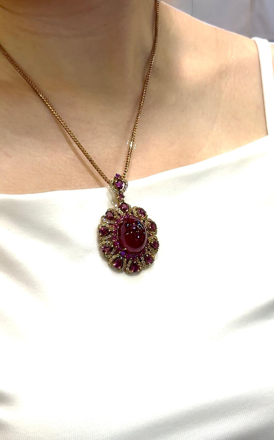 N25816 Rosa Necklace