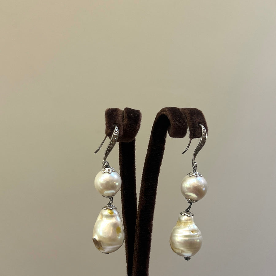 Vivian Pearl Earrings