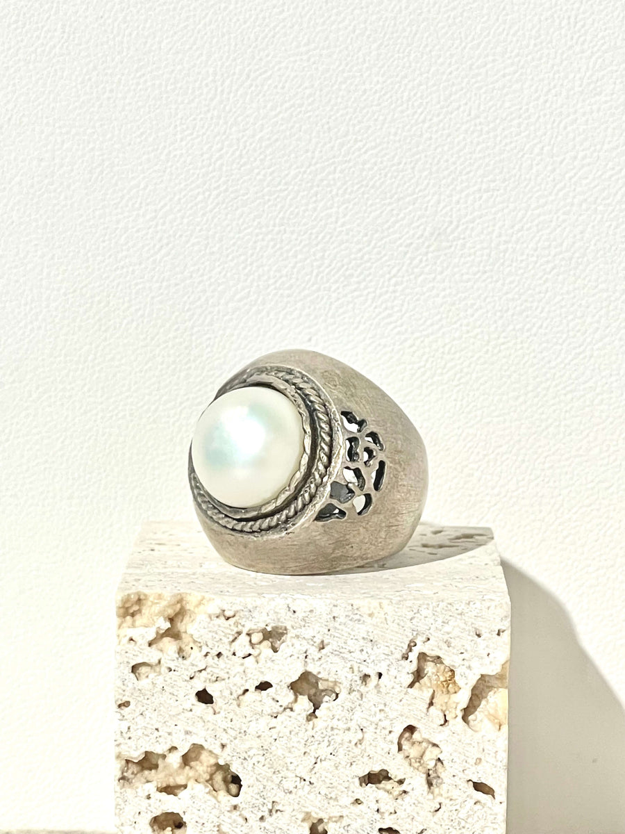 Matte Sliver Pearl Ring