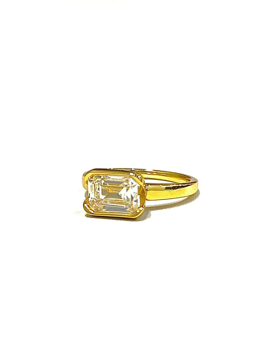R25852 Vivian  Ring