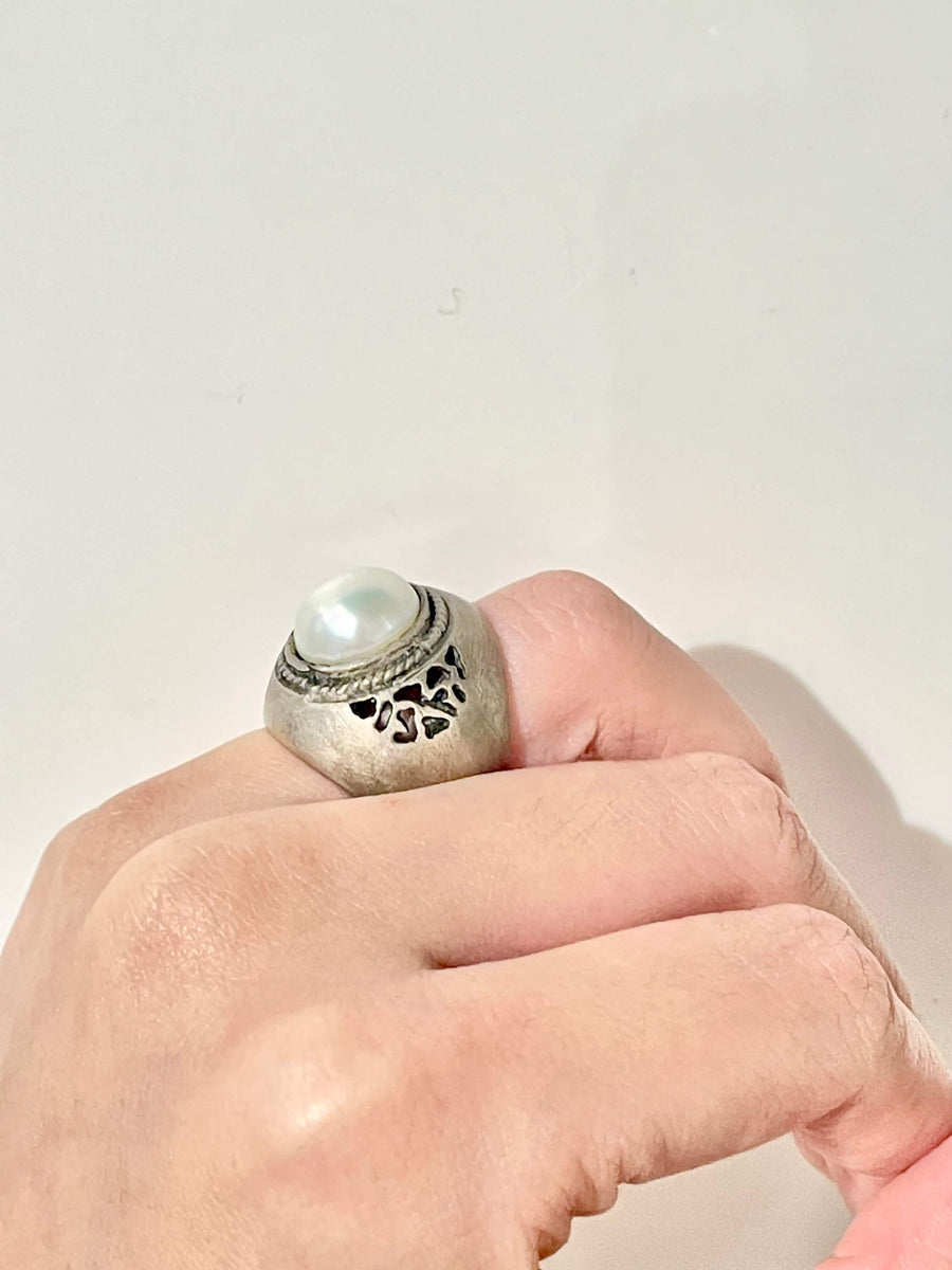 Matte Sliver Pearl Ring