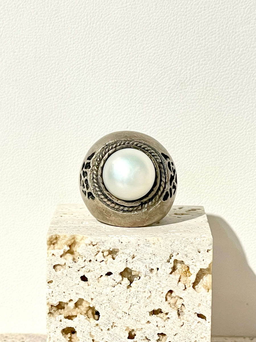 Matte Sliver Pearl Ring