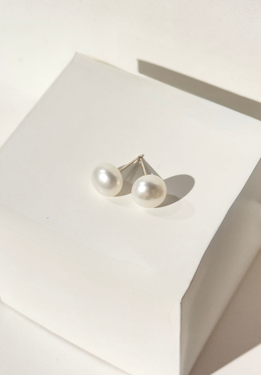 E241063 Pearl Earrings