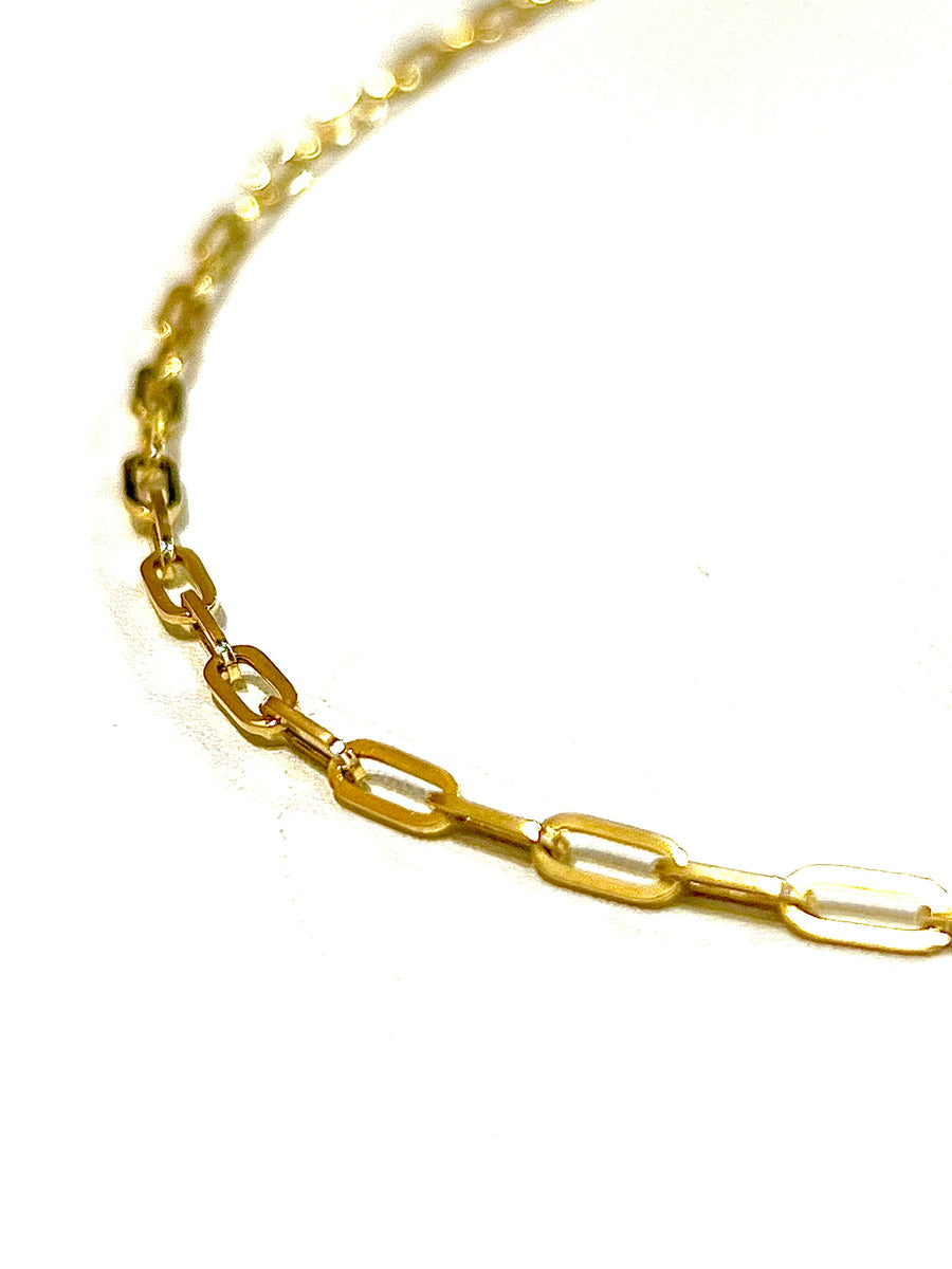 N251004 18K Leica Necklace