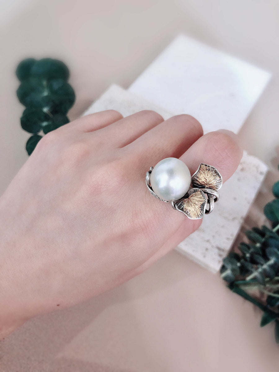 R24102 Eleanor South Sea Pearl Ring