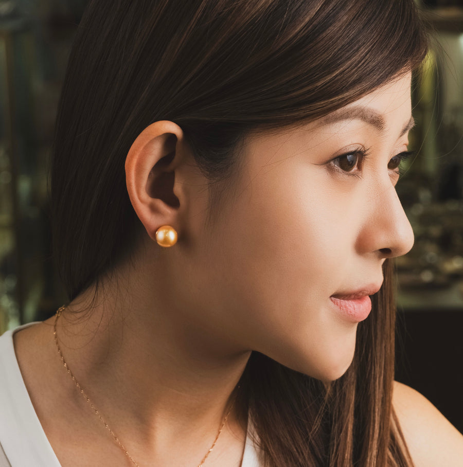 18K Gold South Sea Pearl Earrings
