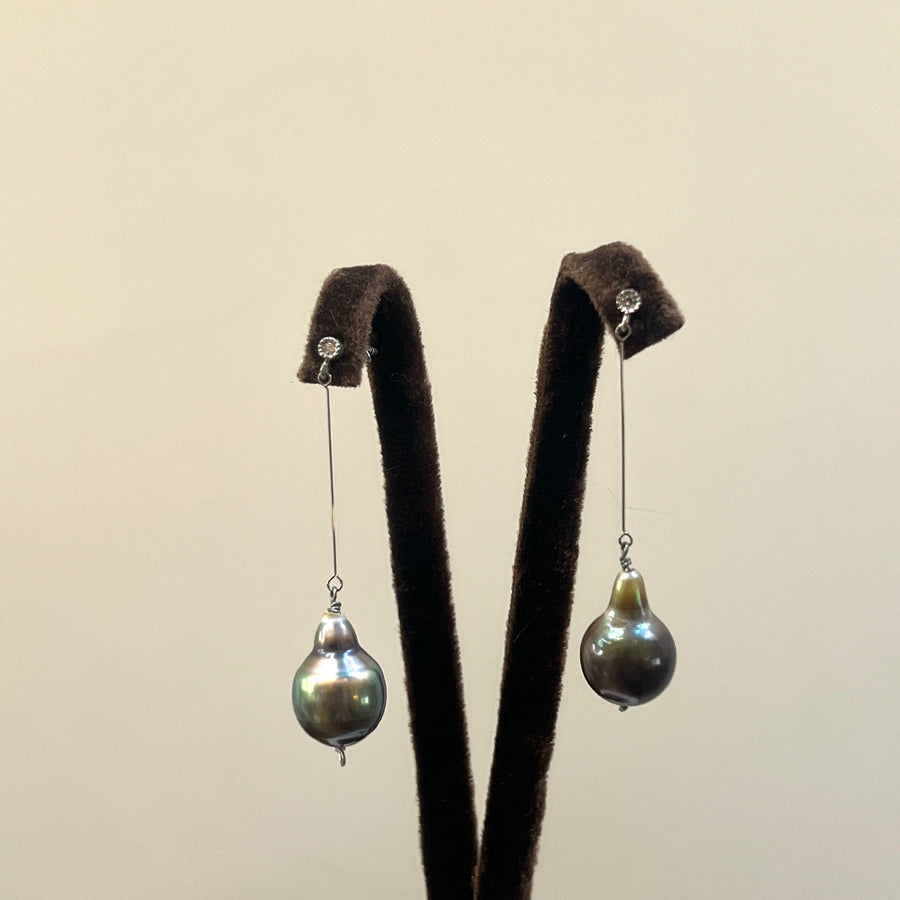 Black pearl earrings