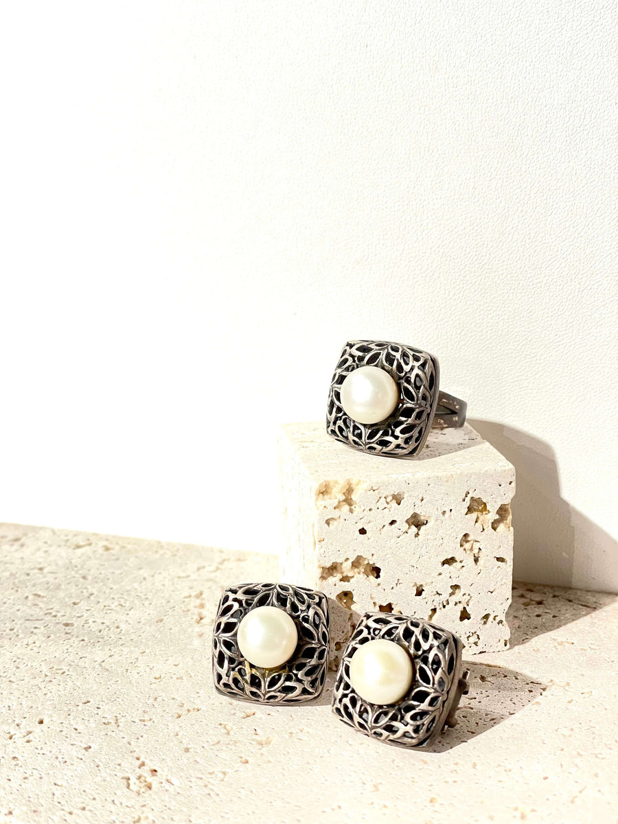 Square Matte Sliver Pearl Earrings