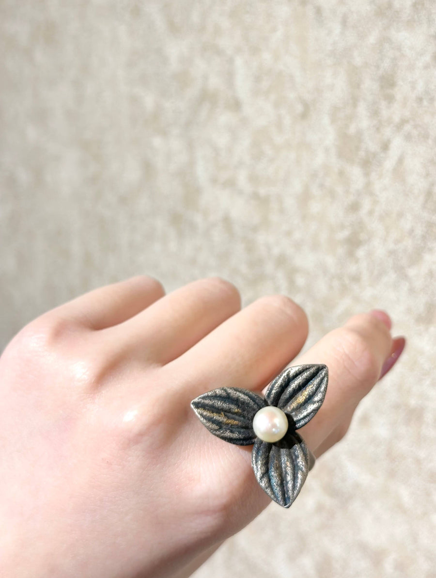 Matte Sliver Pearl Ring