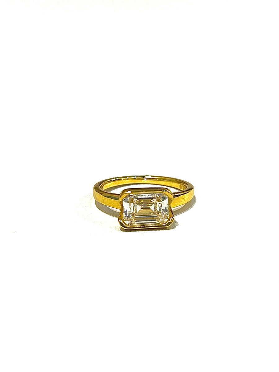 R25852 Vivian  Ring
