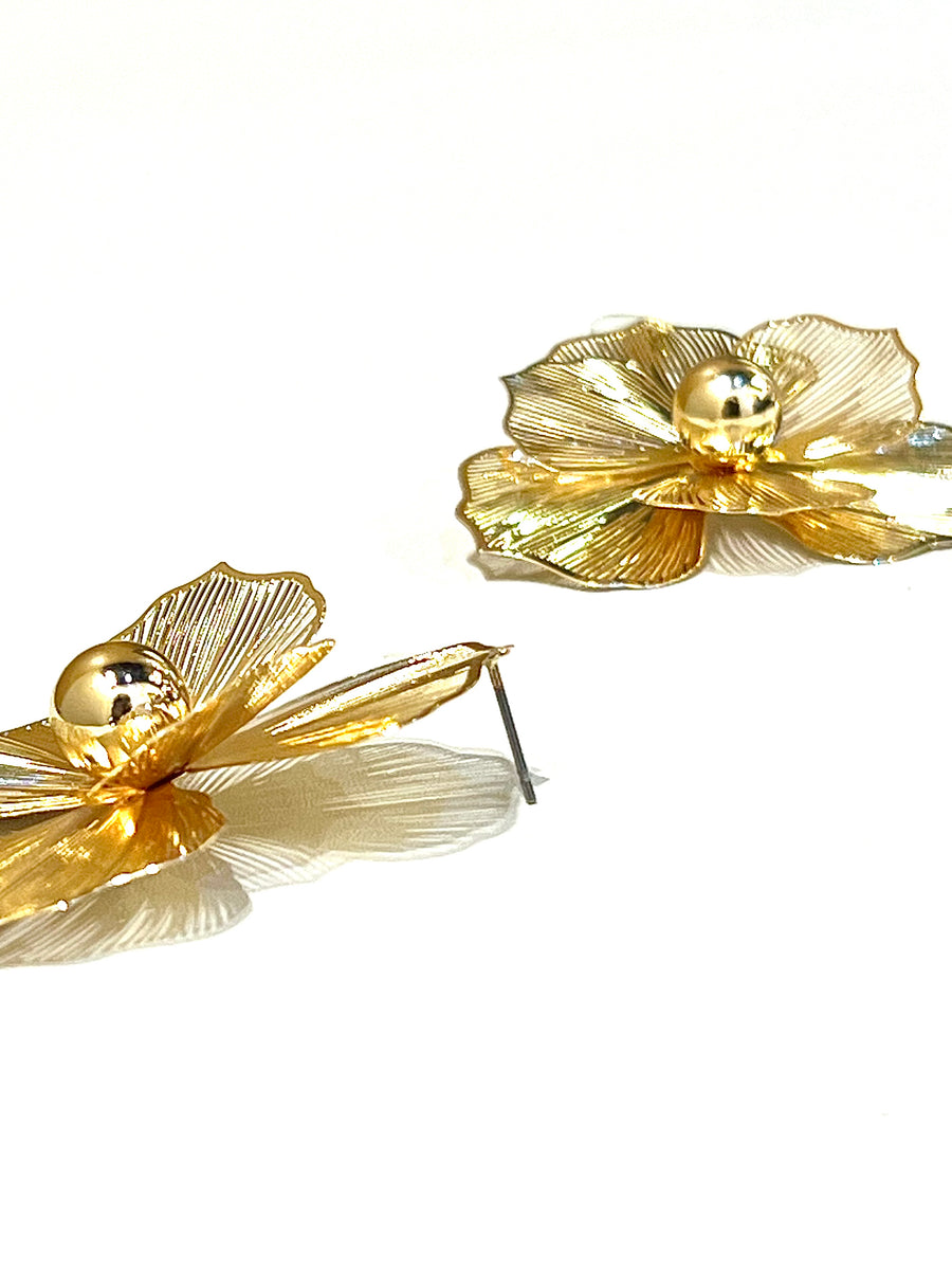 E25834 Bloom Earrings