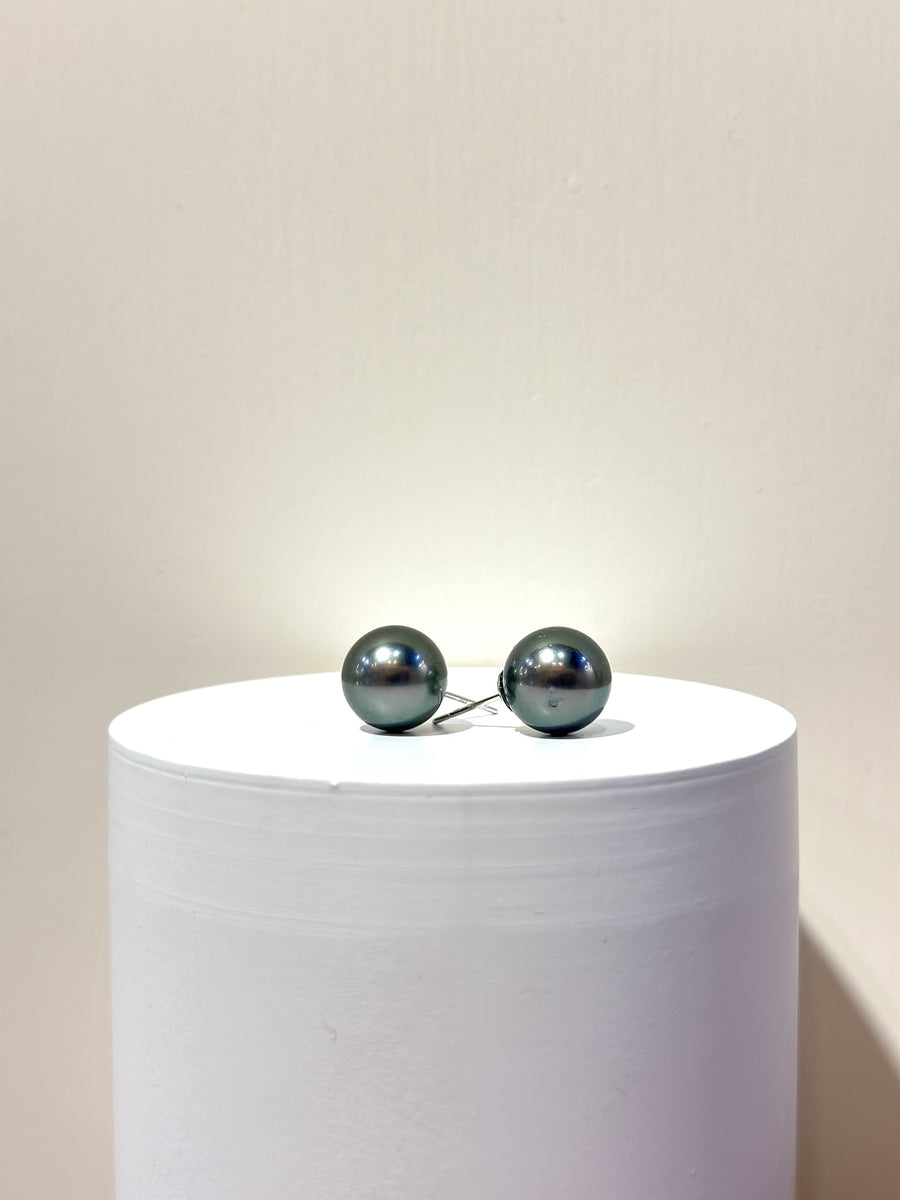 18K South Sea Black Pearl Earrings