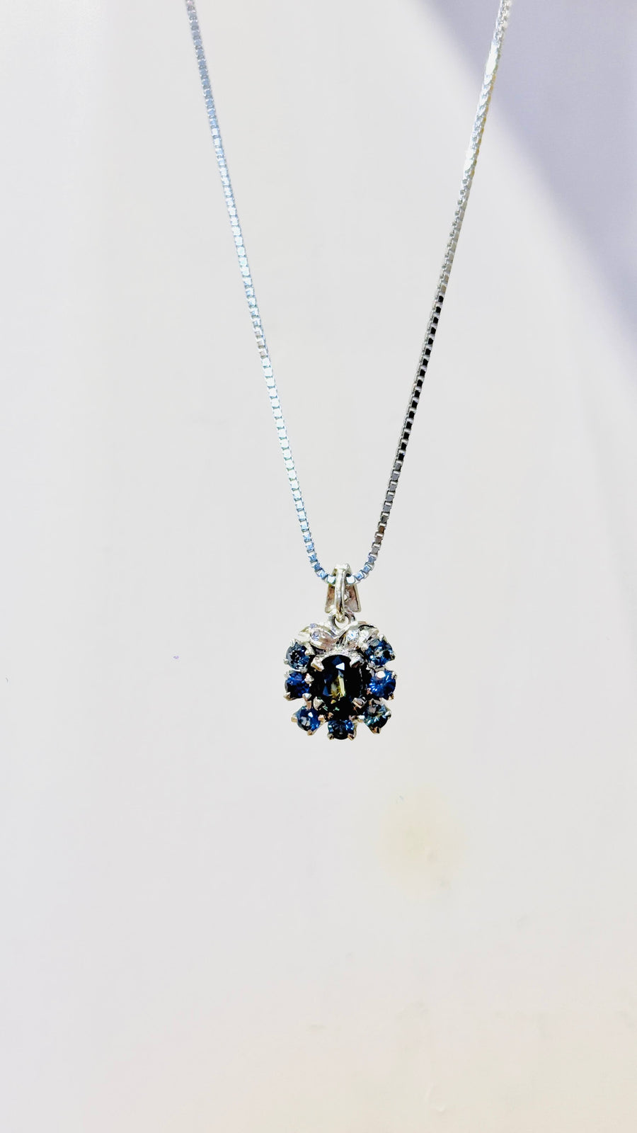 N25143 Sapphire Pendant