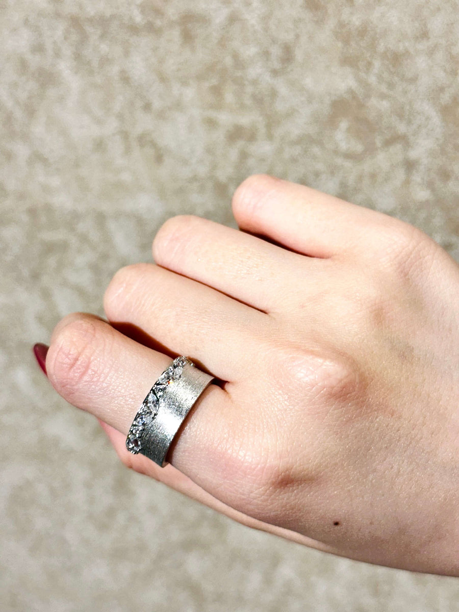 R25708 Leia Ring