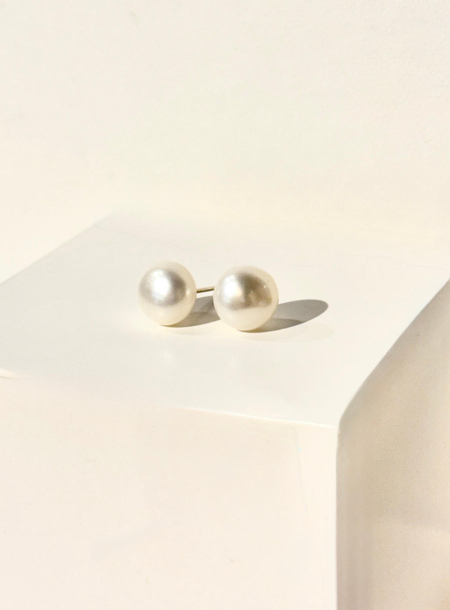 E241063 Pearl Earrings