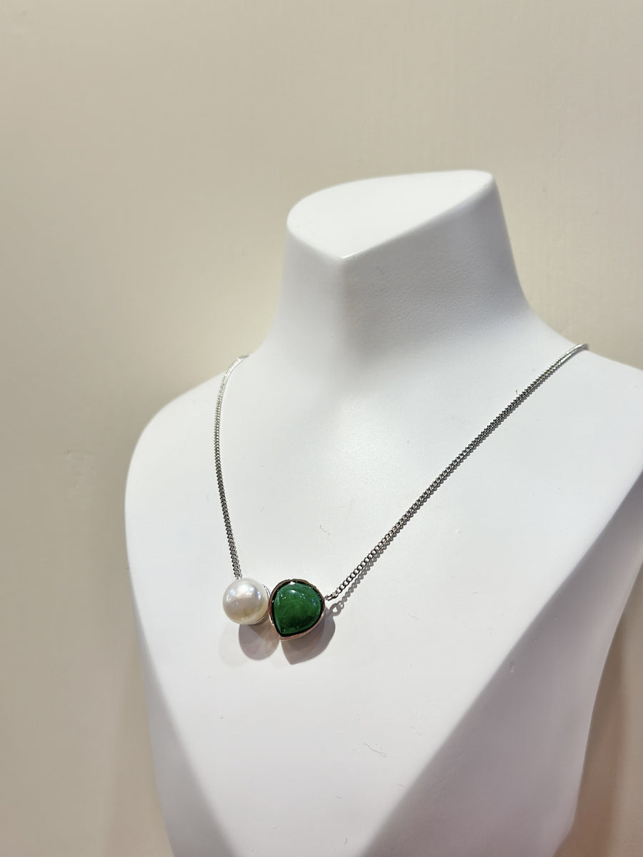 N24119 Simple Pear Shape Jade and Pearl Sliver Necklace