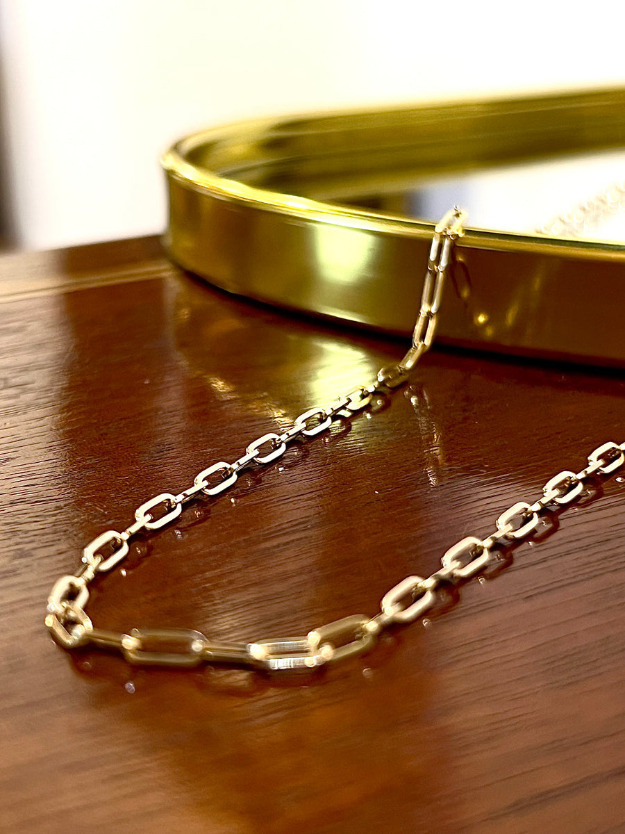 N251004 18K Leica Necklace