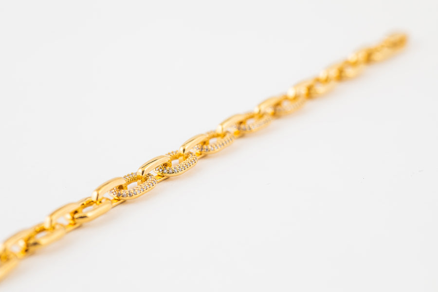 Single Small Chain Link Bracelet (Sliver)